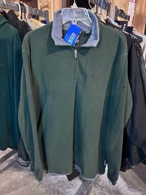IZOD PerformX Men's Quarter-Zip Grid Fleece Pullover in Hunter Green